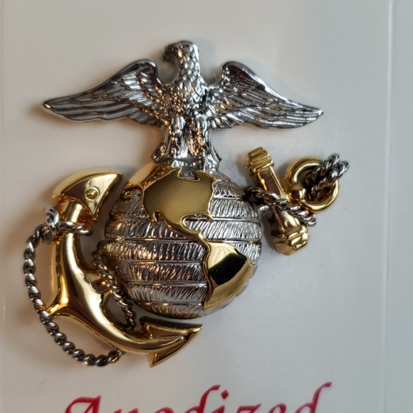 US Marine Corps Officer Cap Device - Picture 2 of 3